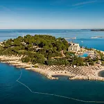 Isabella Island & Villas, Valamar Collection Hotell 4*