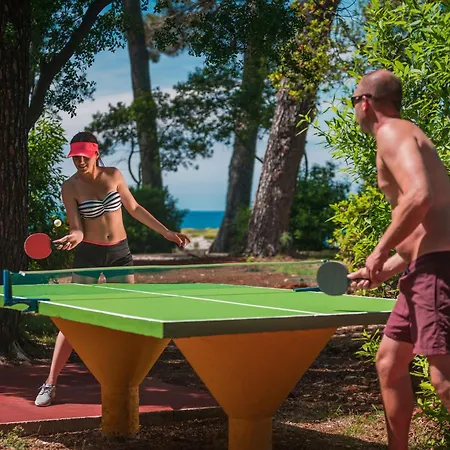 Isabella Island & 4*