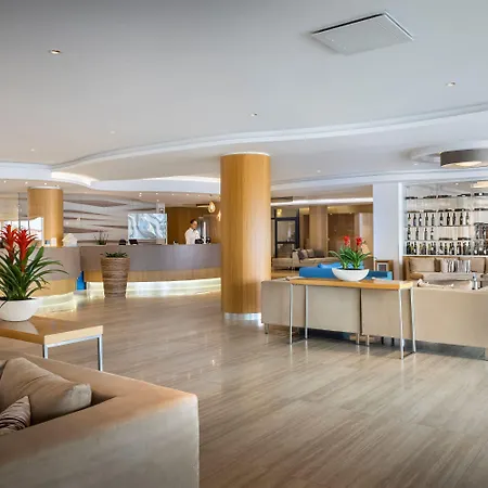 Isabella Island & פורץ