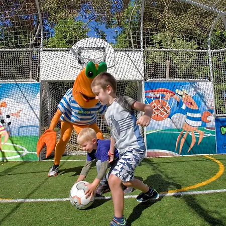 Isabella Island & מלון