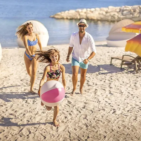 מלון Isabella Island & 4*